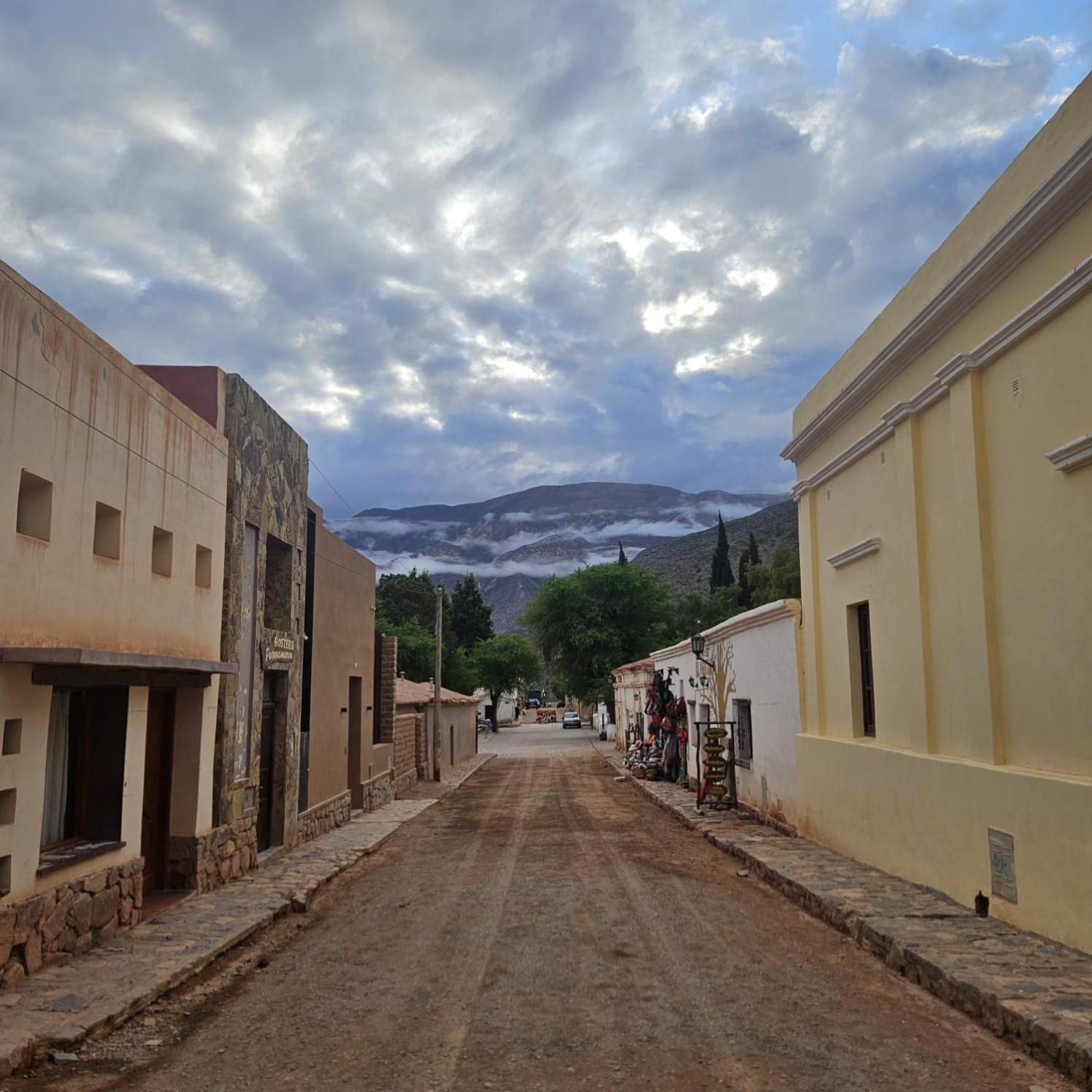 Mitu Hotel Purmamarca Bagian luar foto